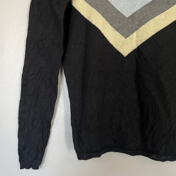 L'agence Black Cashmere Wooln Pullover Sweater Size XS Blue Gray Chevron Stripes - Picture 6 of 12